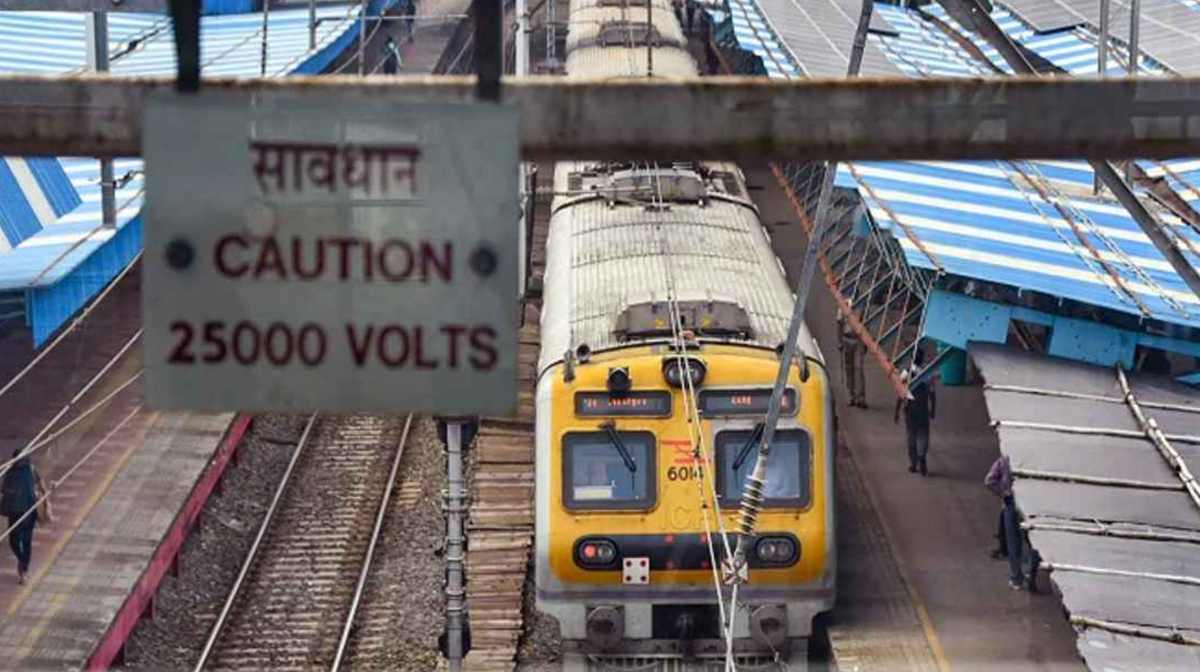 बड़ी रहत: 1 फरवरी से मुंबई में फुल क्षमता के साथ दौड़ेगी लोकल ट्रेन