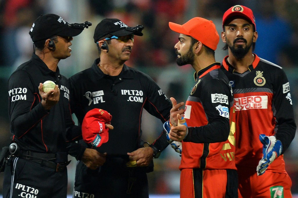 IPL 2021 : समय पाबंदी को लेकर BCCI सख्त, निर्धारित समय में ओवर पूरा न किया तो भरना पड़ेगा जुर्माना