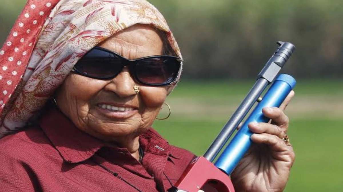 ‘शूटर दादी’ Chandro Tomar का इलाज के दौरान निधन, कोरोना से थीं संक्रमित