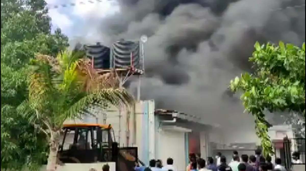 पुणे की केमिकल फैक्ट्री में लगी भीषण आग, 15 कर्मचारियों की मौत, कई फंसे