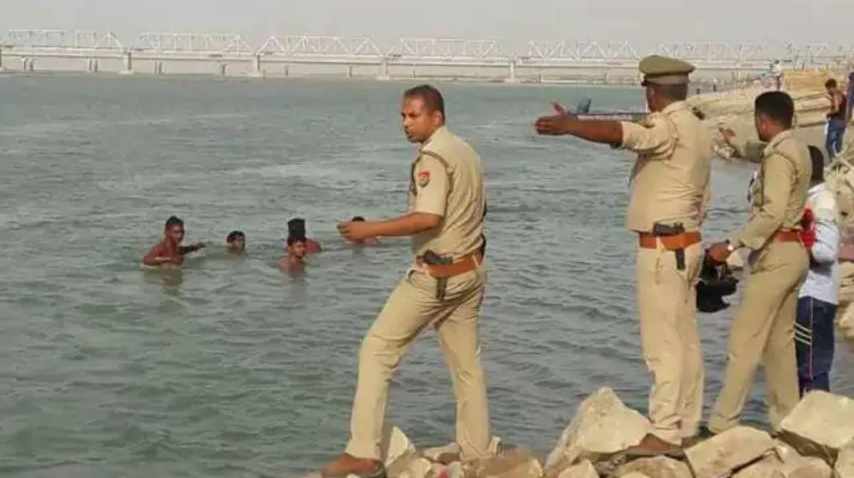 12 people drowned in Ayodhya