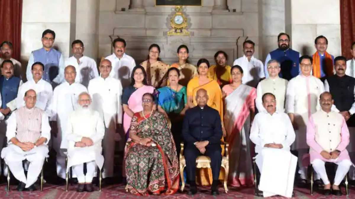 Modi New Cabinet: जानिए किसे मिला काम का इनाम, कैबिनेट विस्तार में किसे मिला कौन सा पद