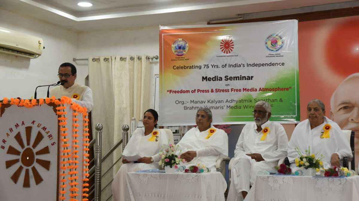 मीडिया के भारतीयकरण और समाज के अध्यात्मिकरण से होगा सर्व समस्याओं का समाधान: प्रो. संजय द्विवेदी