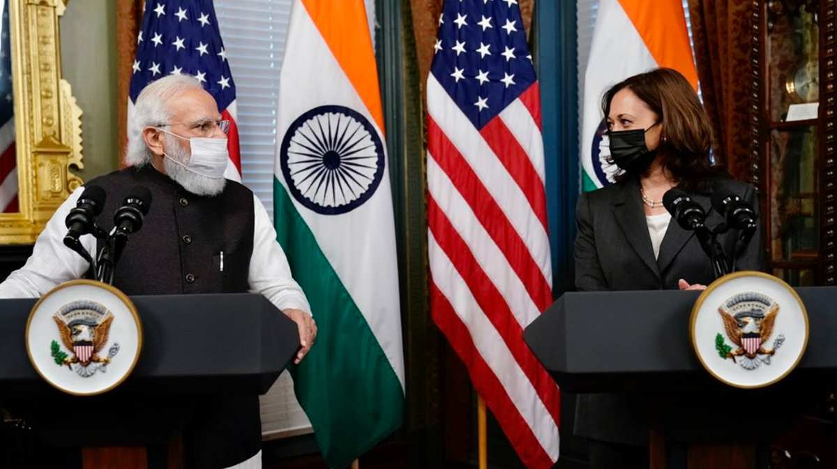 PM मोदी ने कमला हैरिस को दी बधाई, भारत आने का दिया न्योता