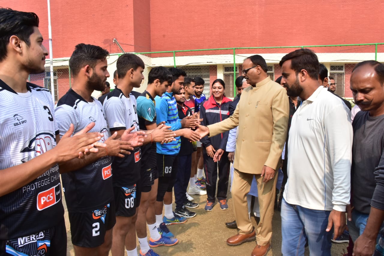 Brajesh Pathak meet players