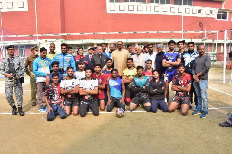 सांसद खेल महाकुंभ: वाॅलीबाॅल प्रतियोगिता में के0डी0 सिंह स्टेडियम की टीम ने इरम कालेज को हराया