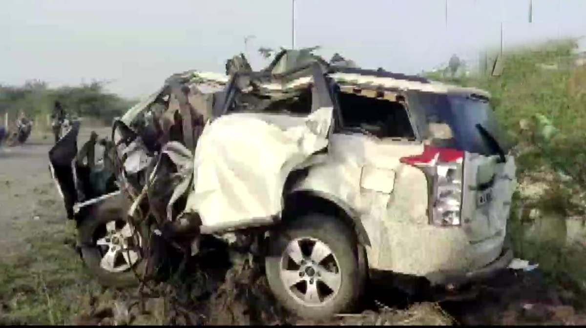 Maharashtra car accident