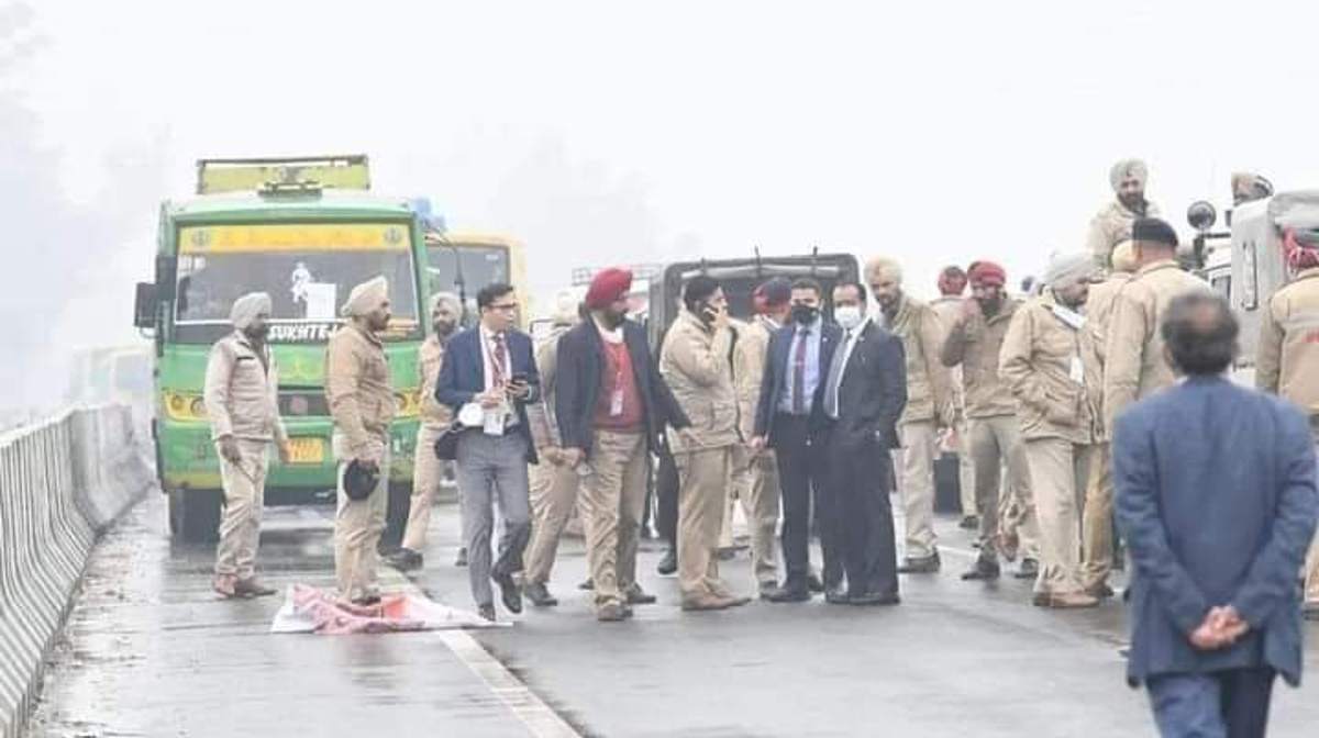 PM Modi convoy stopped