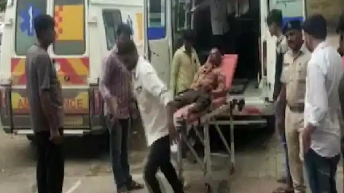 गुजरात में शराब पीने से 19 लोगों की मौत, 30 की हालत गंभीर