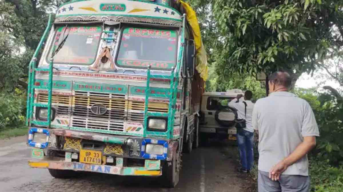 चेकिंग कर रहे RTO सिपाही और ड्राइवर को ट्रक ने रौंदा, दोनों की मौत