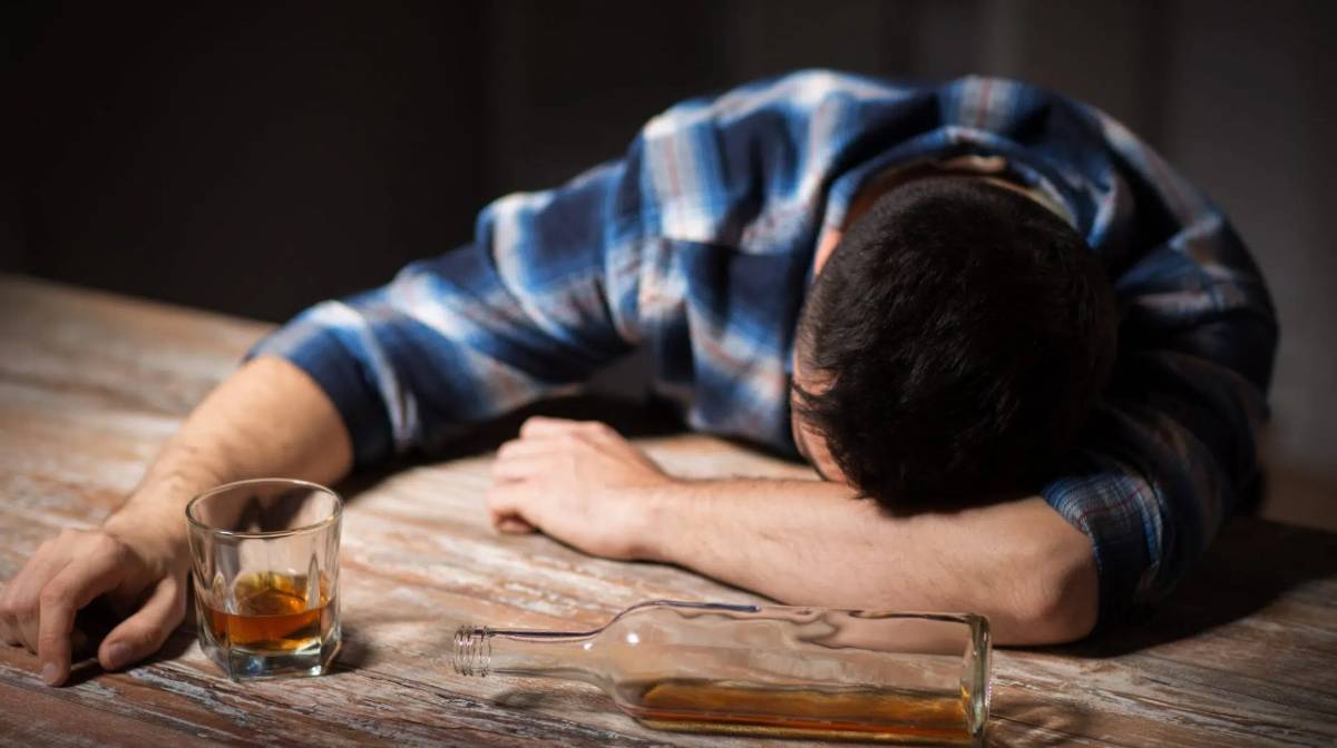 NCRB Report: शराब से हुई मौतों के मामले में यूपी टॉप पर, सबसे ज्यादा इस जिले में गई जान