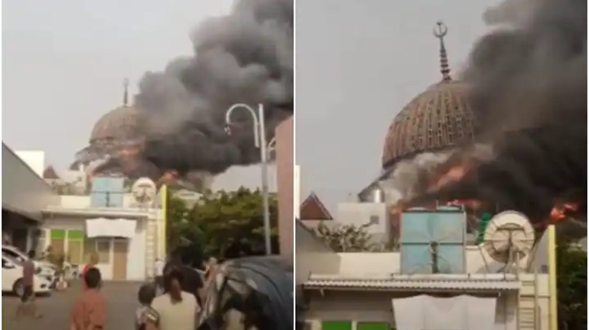 Jakarta Mosque Fire: मस्जिद में लगी भीषण आग, गिर गया विशालकाय गुंबद
