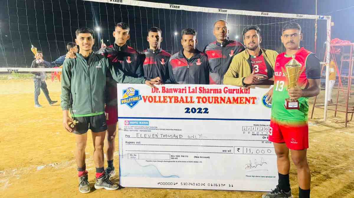 Sitapur News: एएमसी की टीम ने जीता बीएलएस कप