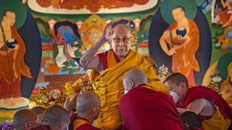 Dalai Lama: दलाई लामा की जासूसी कर रही चाइनीज महिला पकड़ी गई