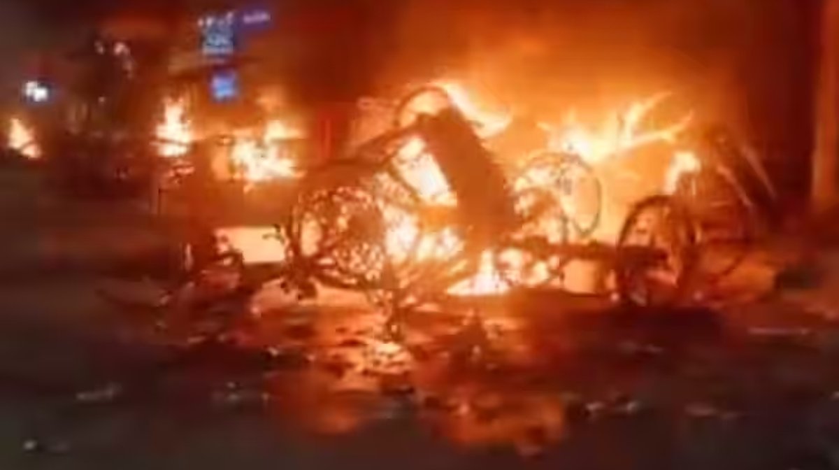 Violence on Ram Navami: रामनवमी पर बवाल, लखनऊ-धनबाद में पथराव तो हावड़ा में आगजनी