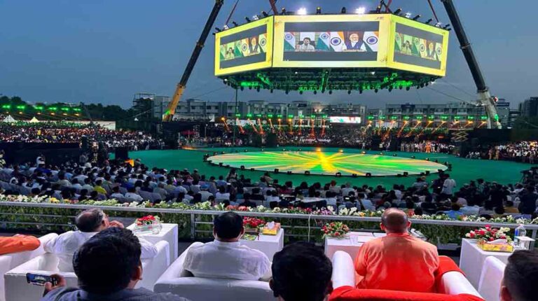 खेलो इंडिया यूनिवर्सिटी गेम्स के उद्घाटन के अवसर पर सीएम योगी ने बढ़ाया खिलाड़ियों का उत्साह