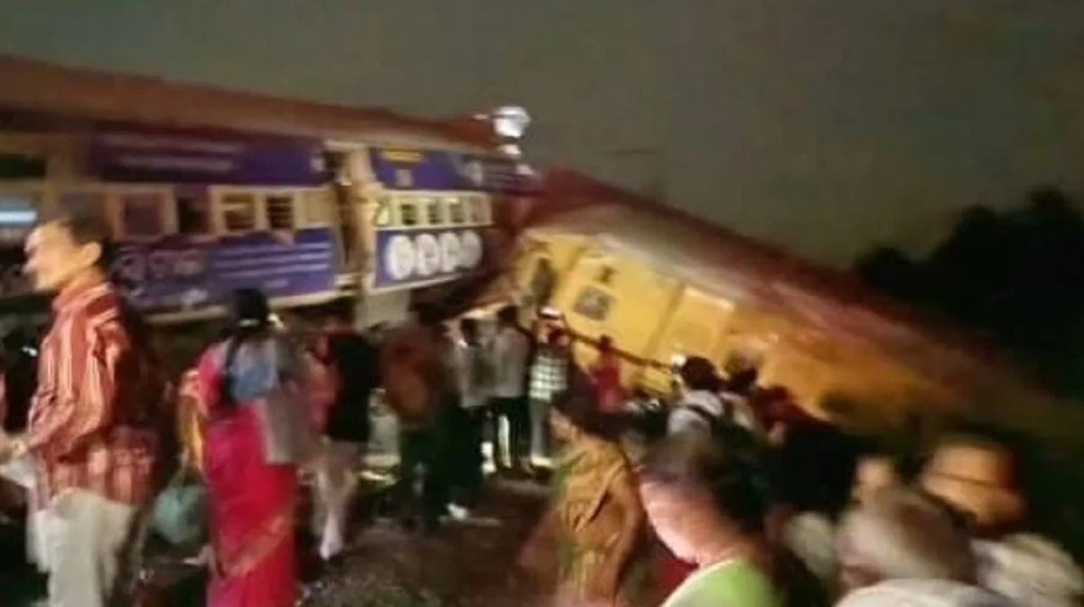 Andhra Pradesh Train Accident: आंध्र प्रदेश में दो ट्रेनों के बीच टक्कर, एक की मौत, कई घायल