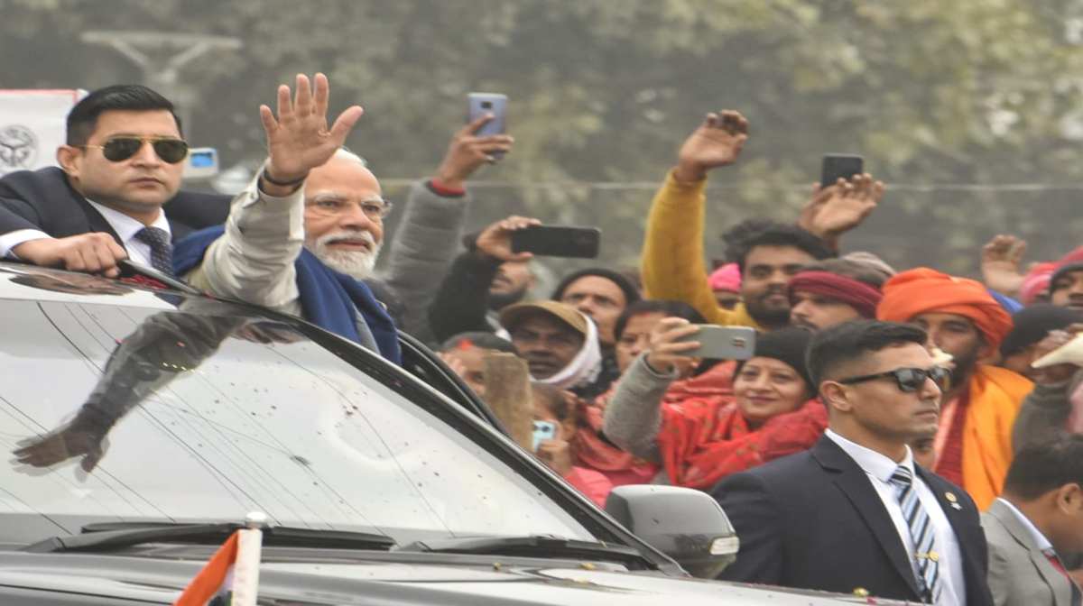 PM Modi Ayodhya Visit: अयोध्या में पीएम मोदी के रोड शो में दिखी 2024 की झलक