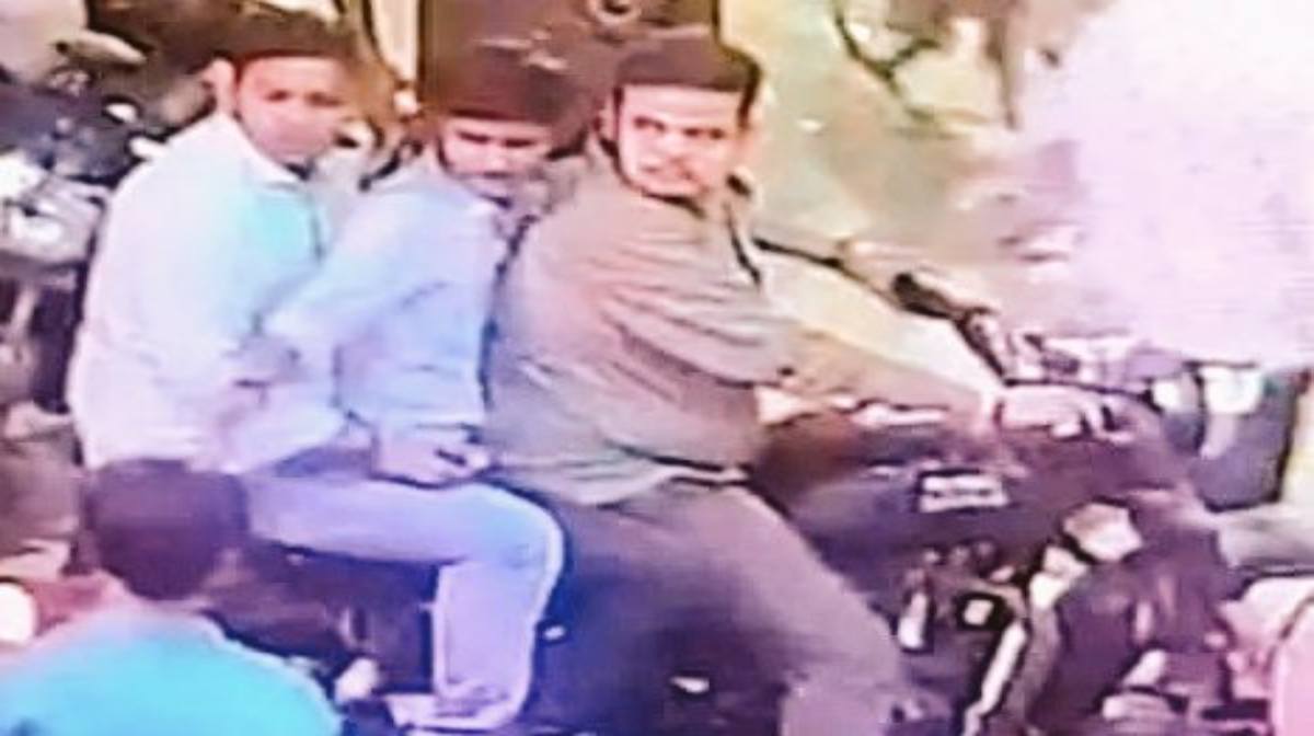 Varanasi: BHU की छात्रा से सामूहिक दुष्कर्म के तीनों आरोपी गिरफ्तार, अज्ञात स्थान पर चल रही पूछताछ