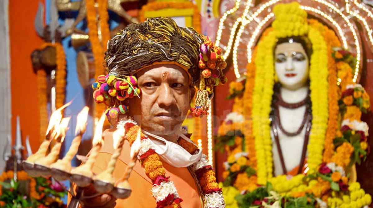 Yogi Adityanath Birthday: पीएम मोदी ने सीएम योगी को दी जन्मदिन की बधाई