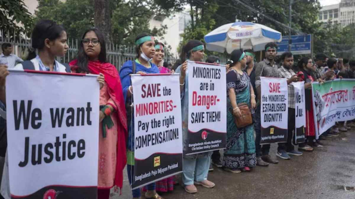 Bangladesh Crisis: हिंसा के बाद हिंदुओं से जबरन नौकरी से लिया जा रहा इस्तीफा