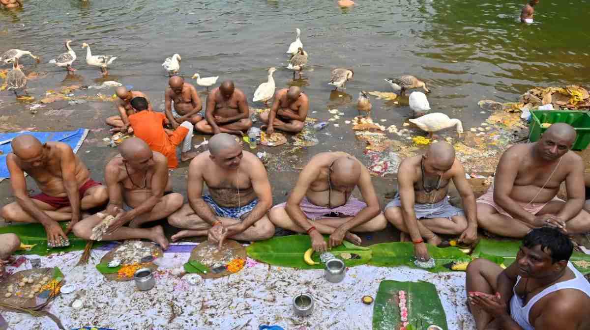 Pitru Paksha: श्रद्धा भाव है और श्राद्ध कर्मकाण्ड