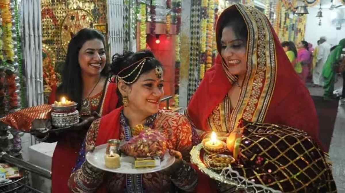 Karva Chauth: करवा चौथ की कथाएं और मान्यताएं