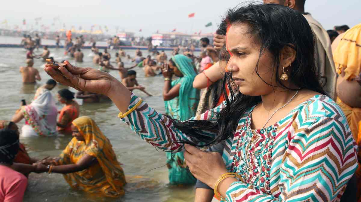 विविधता में एकता के सनातन मूल्य की अक्षुण परंपरा का नाम है महाकुम्भ