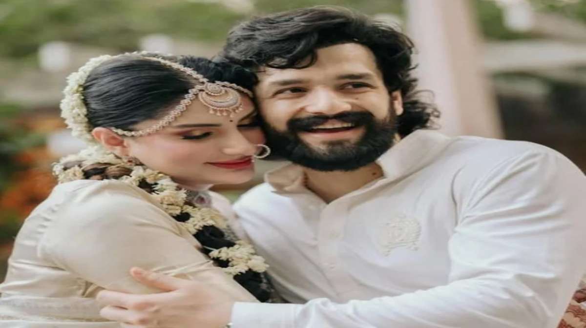 Akhil Akkineni - Zainab Ravdjee