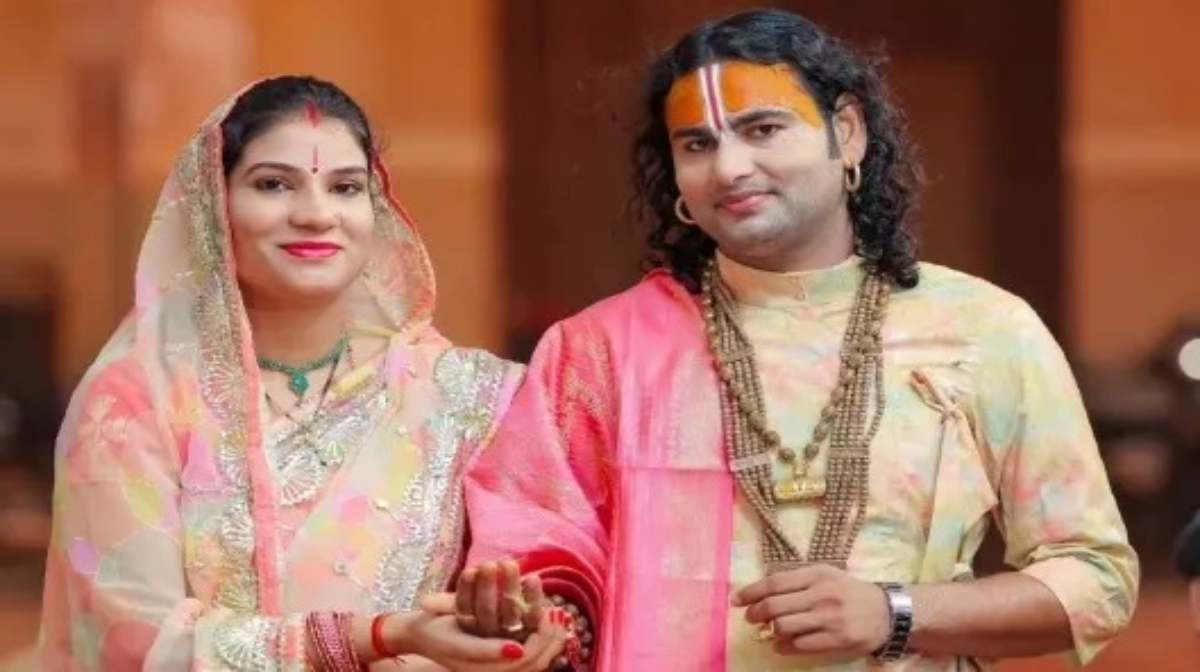 Aniruddhacharya wife