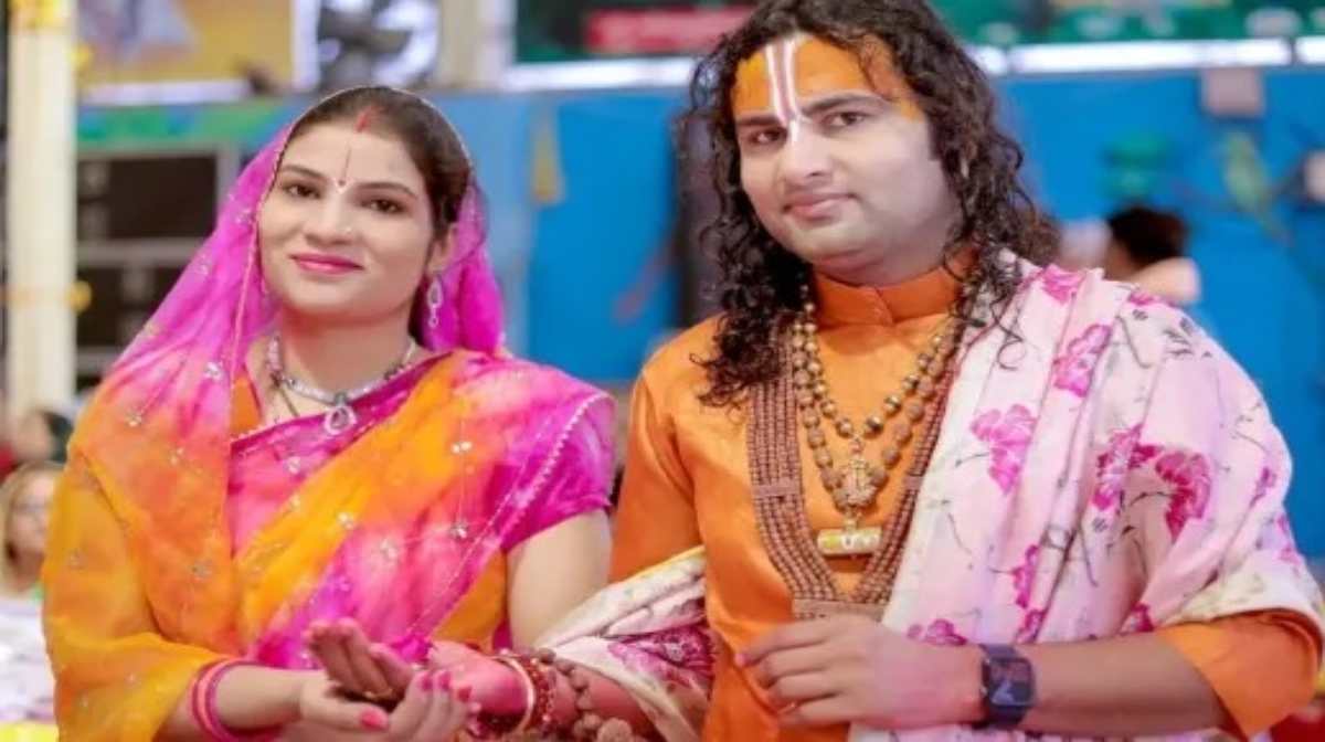 Aniruddhacharya wife