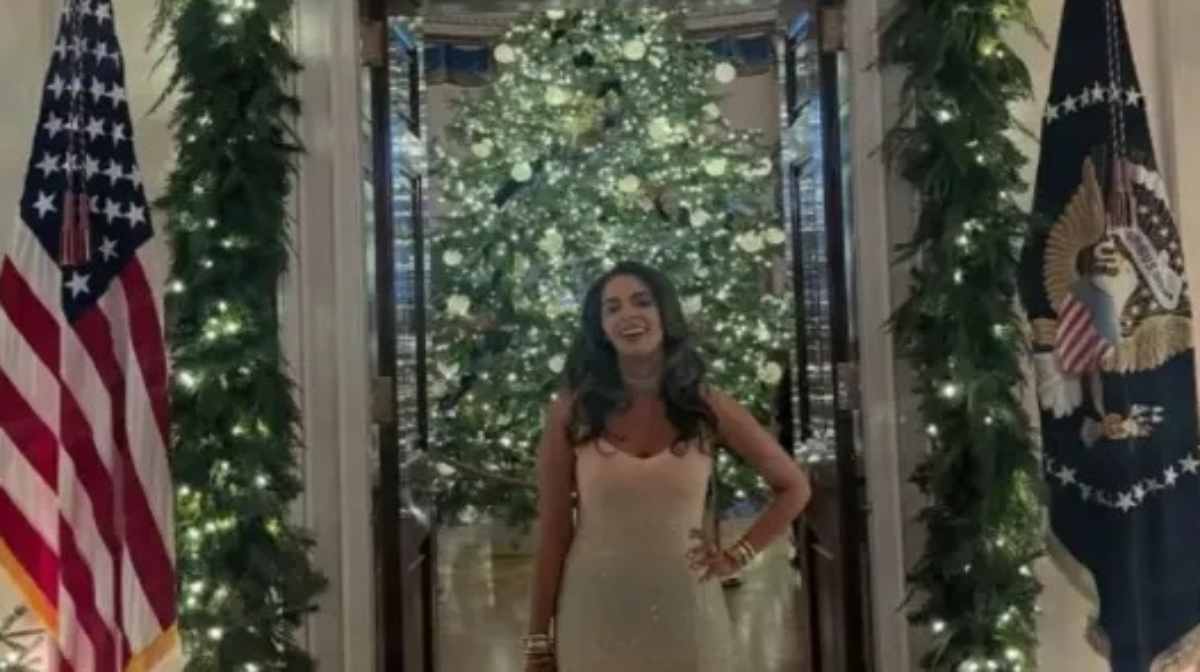 मल्लिका शेरावत ने ट्रंप के साथ किया क्रिसमस डिनर, वायरल तस्वीरों ने मचाया इंटरनेट पर बवाल
