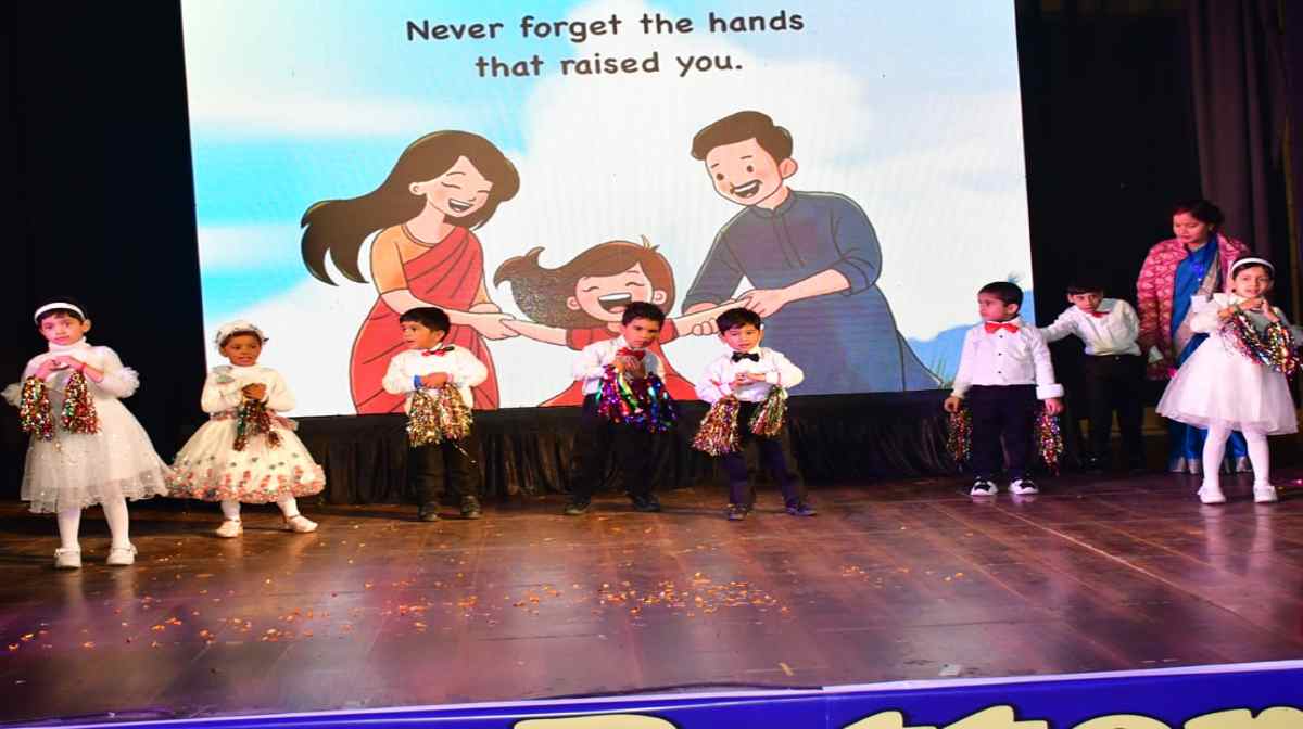 Lucknow: पिटर पैटर किड्ज़ प्ले स्कूल का वार्षिक उत्सव धूमधाम से संपन्न, छोटे कलाकारों ने बिखेरा जादू