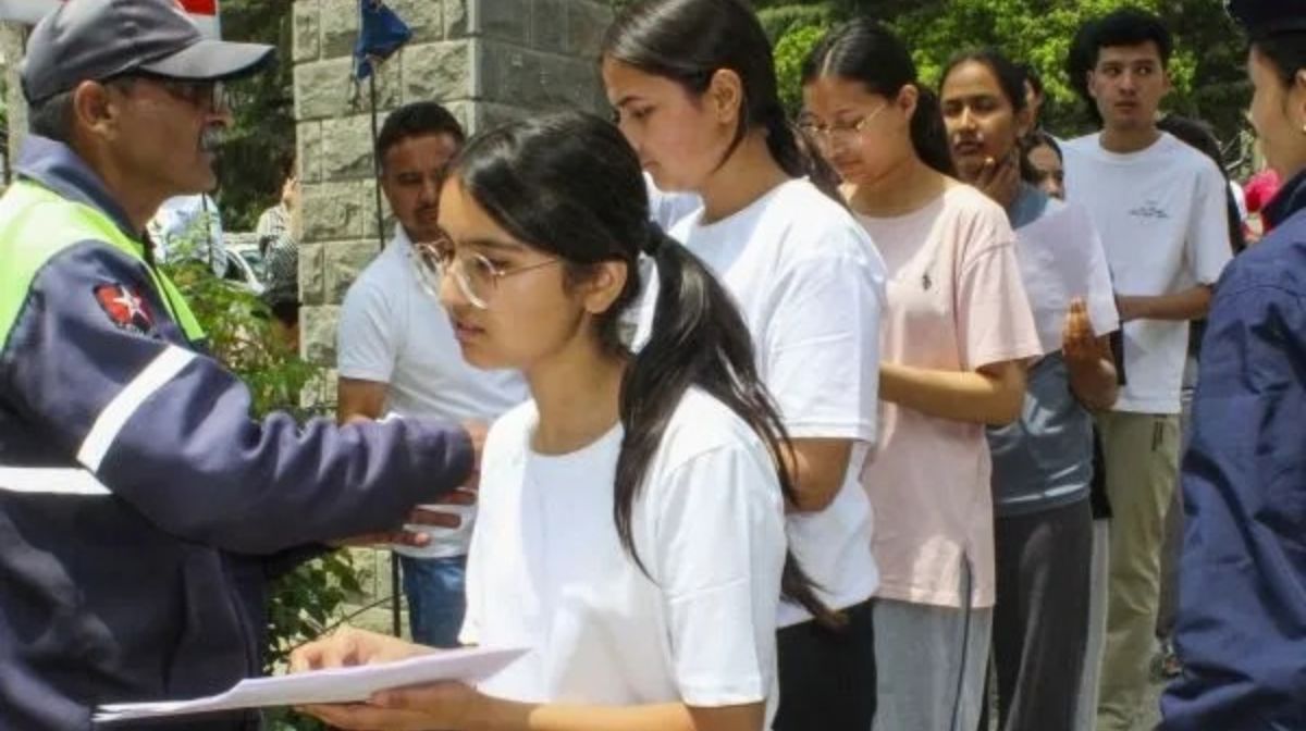 UPSSSC Lekhpal Recruitment 2025: UP में लेखपाल के 7,994 पदों पर निकली भर्ती, जल्द करें आवेदन