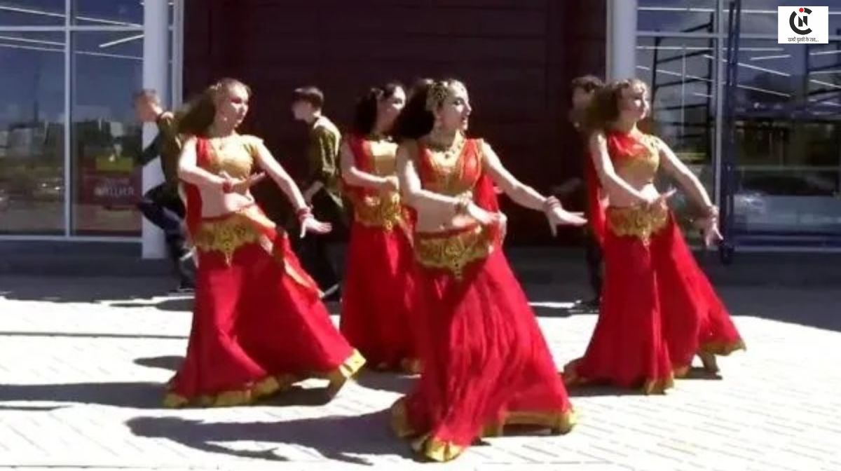 पुतिन भारत आए और इंटरनेट पर छा गए रूसी डांसरों के देसी मूव्स