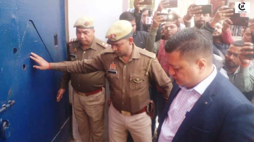 ayodhya jail break bamboo