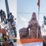 Siddharthnagar News: भारत माता के जयकारों की बीच 40 दीप जलाकर पुलवामा के 40 शहीदों को दी गई भावपूर्ण श्रद्धांजलि