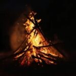 Holi 2026: शादी के बाद पहली होली ससुराल में क्यों नहीं मनाती बहुएं, जानिए धार्मिक और सामाजिक वजहें