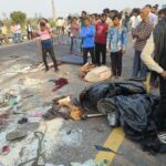 Lucknow News: पूर्वांचल एक्सप्रेसवे पर पलटी स्लीपर बस, 7 लोगों की मौत, 40 से अधिक घायल