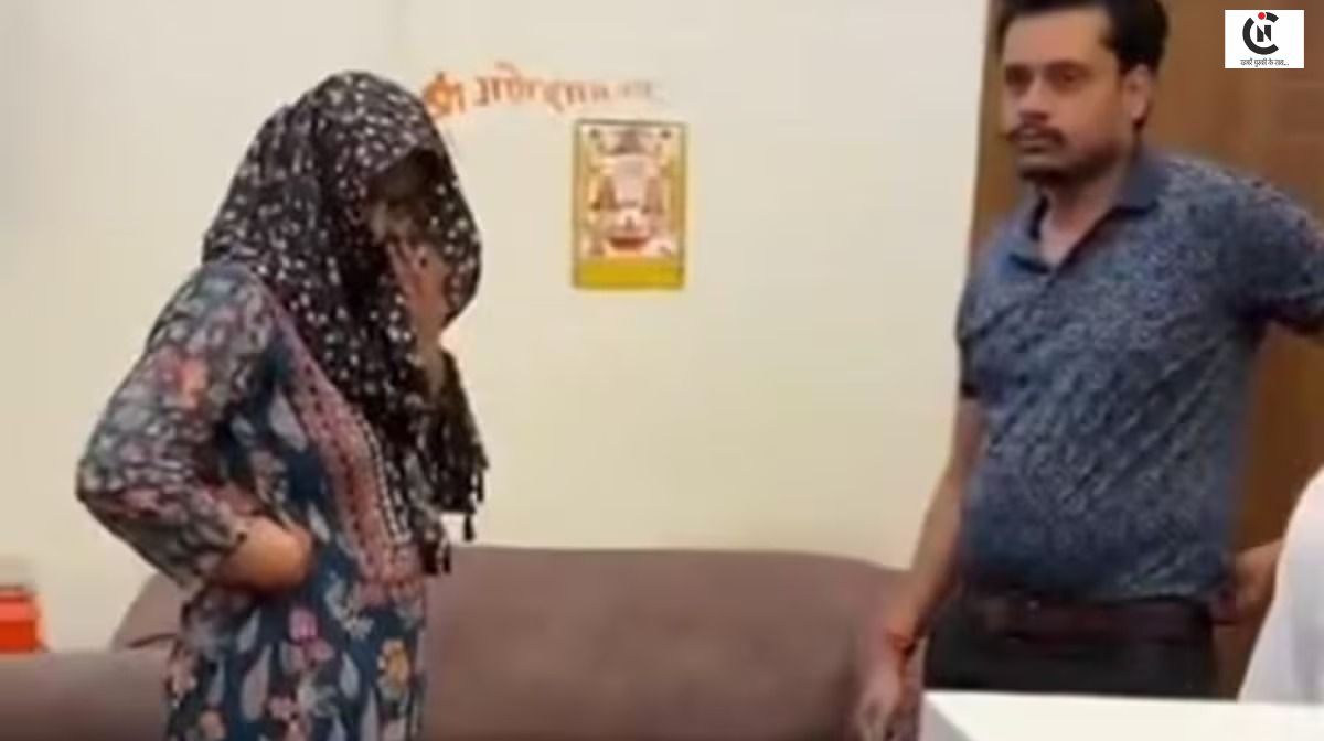 aligarh hotel high voltage drama husband caught wife with lover
