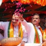 अमित शाह के रोड शो के दौरान भिड़े BJP और TMC कार्यकर्ता, सुवेंदु अधिकारी ने किया नामांकन