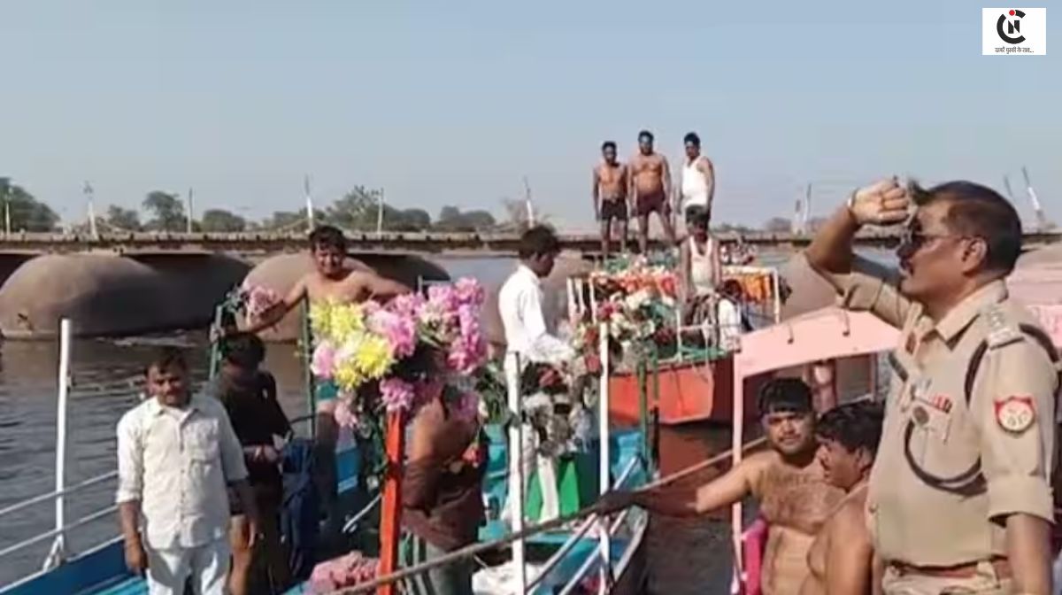 mathura boat capsize yamuna